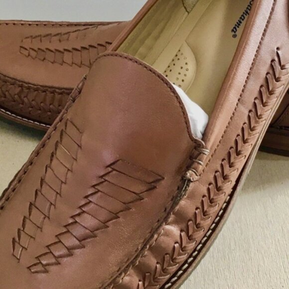 NWOB Tommy Bahama Hasslington Woven Venetian Leather Loafer